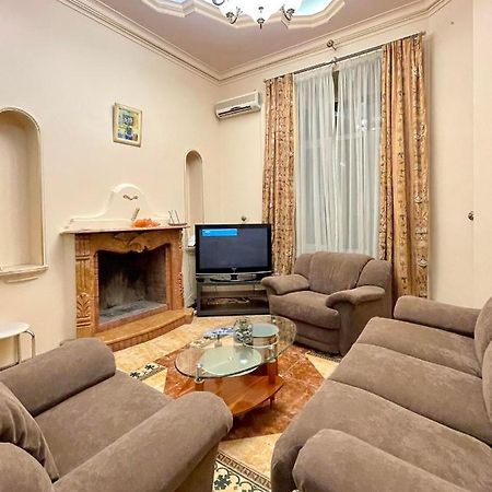 Great One Bed Right Near Opera House Apartment Kyiv Exterior photo