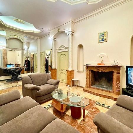Great One Bed Right Near Opera House Apartment Kyiv Exterior photo